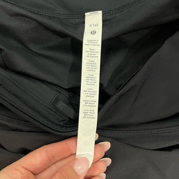 Lululemon speed up shorts - Picture 3 of 3